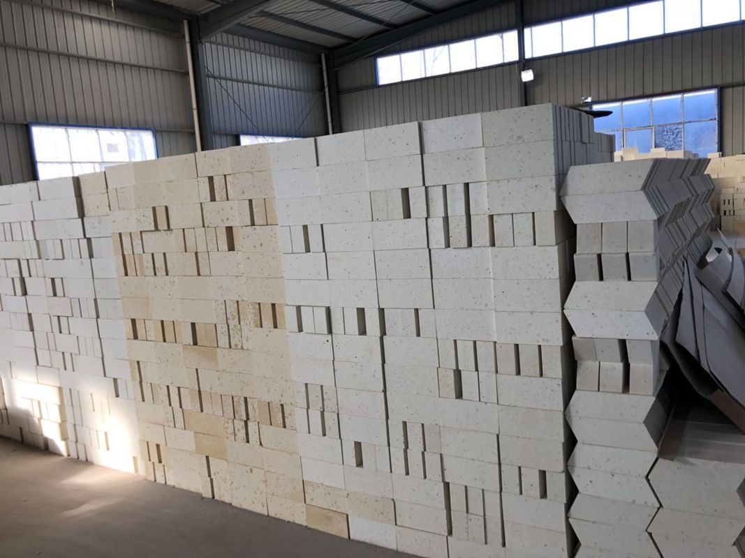 O tijolo alto de Preassebly da alumina da forma especial resiste o ℃ 1350 que se usou para o forro da segurança da concha de aço
