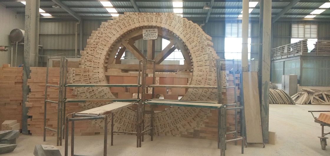 O tijolo alto de Preassebly da alumina da forma especial resiste o ℃ 1350 que se usou para o forro da segurança da concha de aço